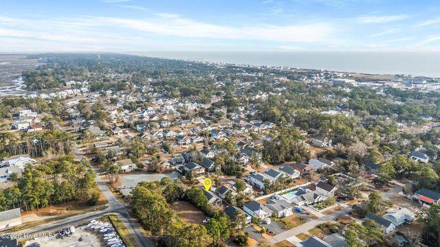 333 NE 55th Street, Oak Island, NC 28465
