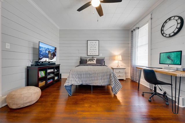 354 W Washington Street, Paris, TX 75460