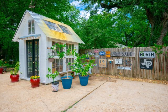 354 W Washington Street, Paris, TX 75460