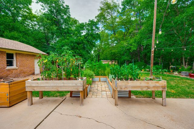 354 W Washington Street, Paris, TX 75460