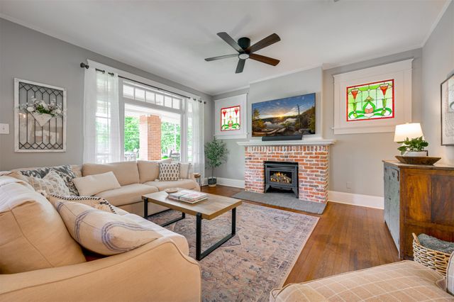 354 W Washington Street, Paris, TX 75460