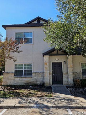 1000 Diamond Dr Apt 1301, Boerne, TX 78006