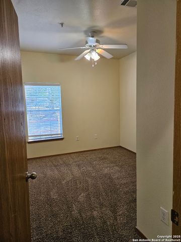 1000 Diamond Dr Apt 1301, Boerne, TX 78006