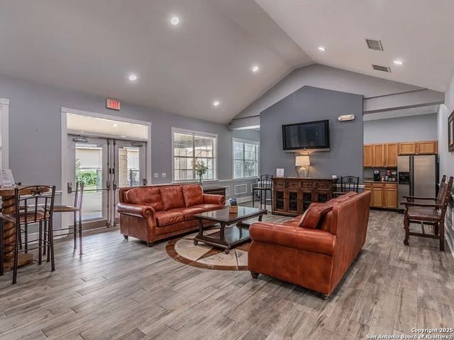 1000 Diamond Dr Apt 1301, Boerne, TX 78006