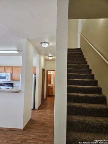 1000 Diamond Dr Apt 1301, Boerne, TX 78006