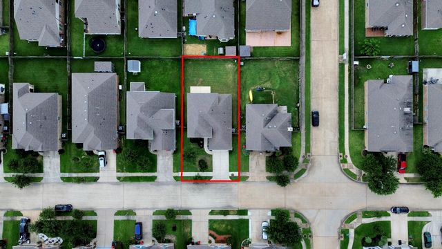 6527 Hunters Trace Lane, Baytown, TX 77521
