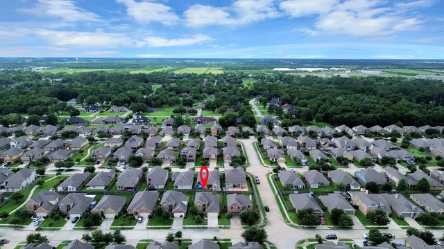 6527 Hunters Trace Lane, Baytown, TX 77521
