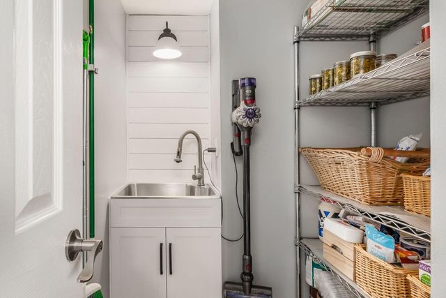 89 High Street, Sunbury, OH 43074