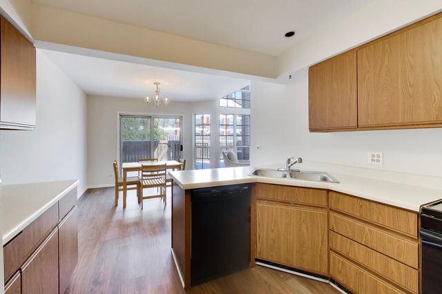 640 Sturnbridge Lane, Schaumburg, IL 60173