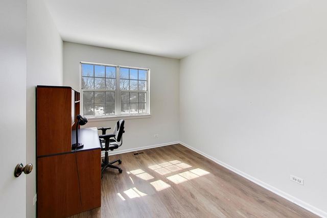 640 Sturnbridge Lane, Schaumburg, IL 60173