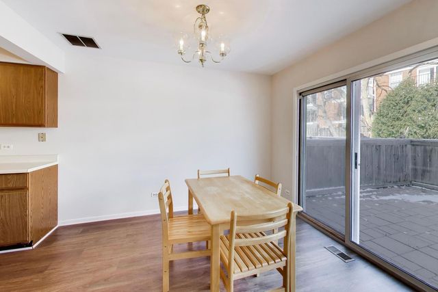 640 Sturnbridge Lane, Schaumburg, IL 60173