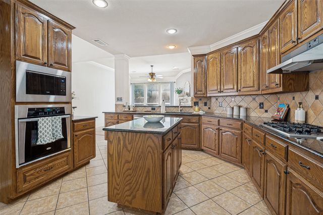 3127 S Camino Lagos, Grand Prairie, TX 75054