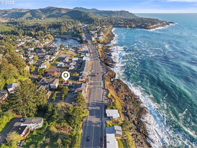 25 Ne CLARKE St, Depoe Bay, OR 97341