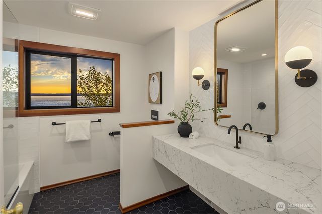 17825 Normandy Terrace SW, Normandy Park, WA 98166