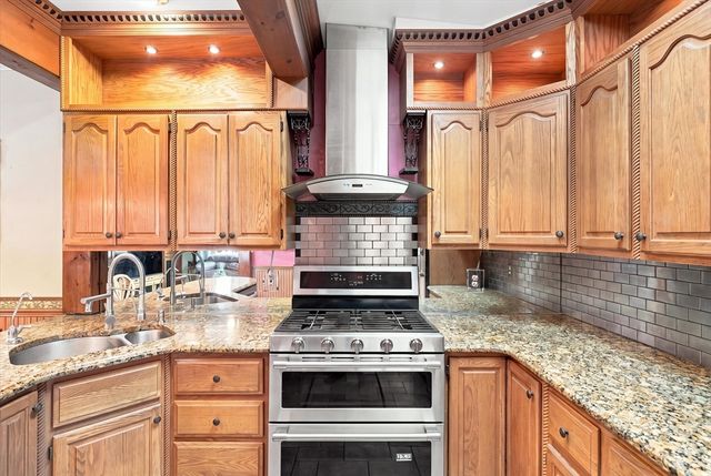 38 Eastman Ave, Swampscott, MA 01907