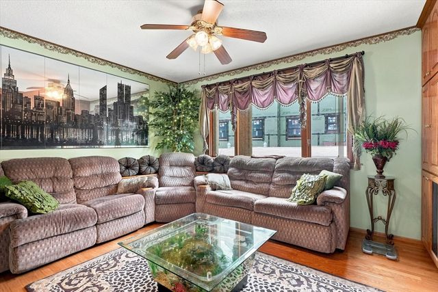 38 Eastman Ave, Swampscott, MA 01907