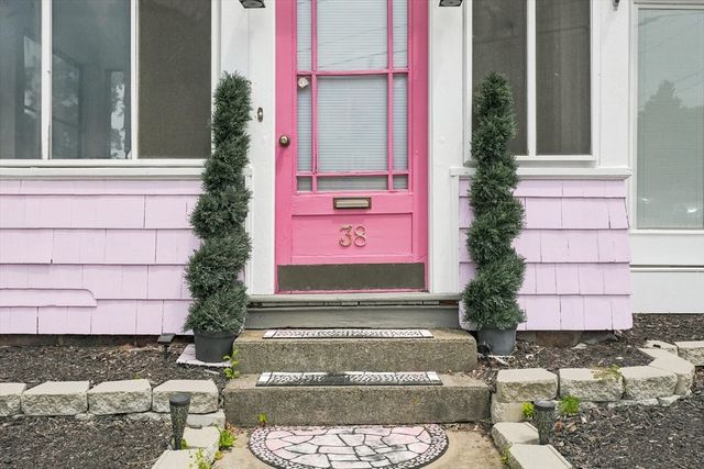 38 Eastman Ave, Swampscott, MA 01907