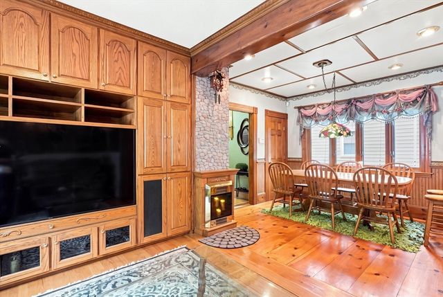 38 Eastman Ave, Swampscott, MA 01907