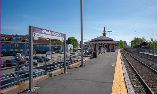 38 Eastman Ave, Swampscott, MA 01907