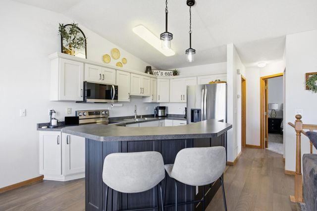 1054 42nd Avenue W, West Fargo, ND 58078