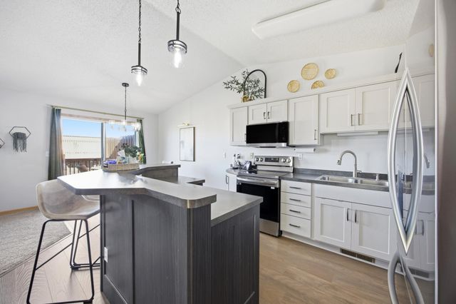 1054 42nd Avenue W, West Fargo, ND 58078