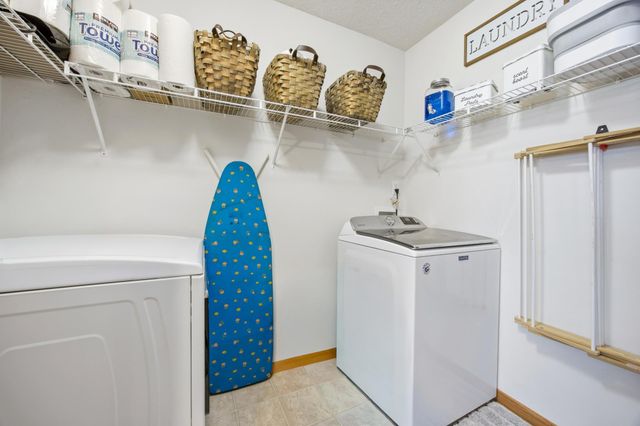 1054 42nd Avenue W, West Fargo, ND 58078