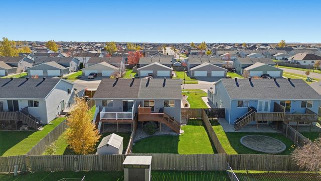 1054 42nd Avenue W, West Fargo, ND 58078