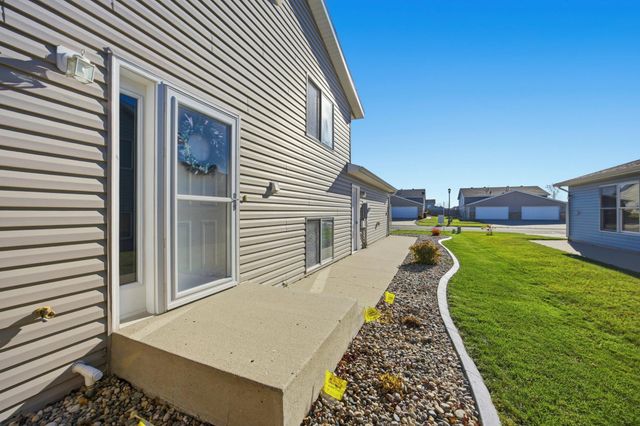 1054 42nd Avenue W, West Fargo, ND 58078