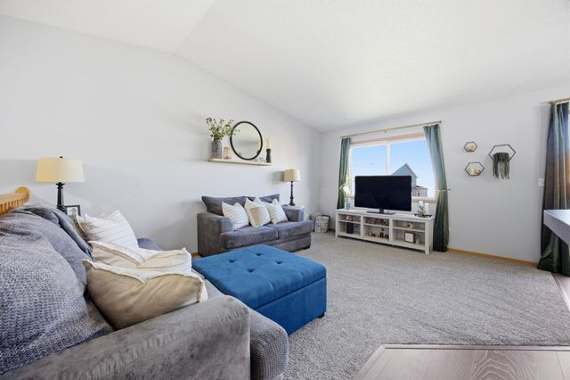 1054 42nd Avenue W, West Fargo, ND 58078