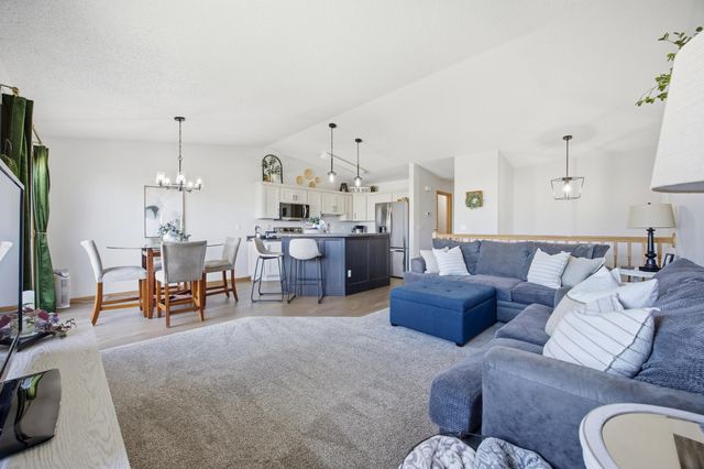 1054 42nd Avenue W, West Fargo, ND 58078