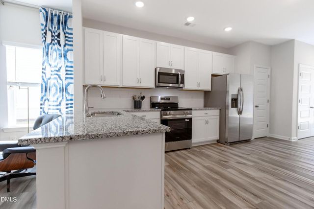 236 Courtside Drive, Dunn, NC 28334