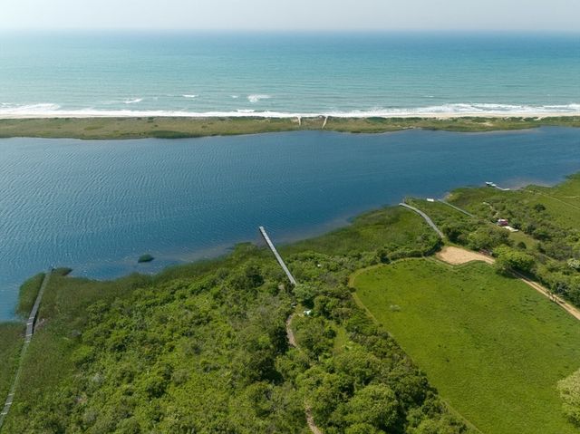 308 South Road, Chilmark, MA 02535