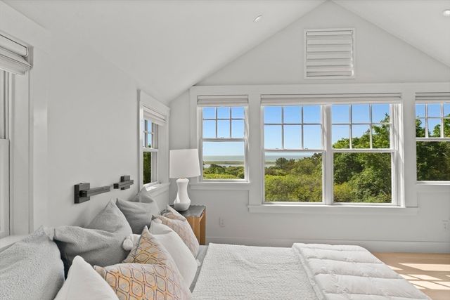 308 South Road, Chilmark, MA 02535