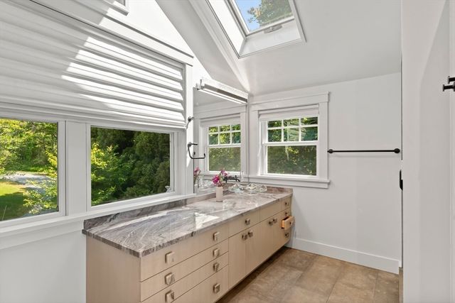 308 South Road, Chilmark, MA 02535
