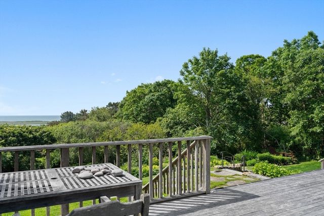 308 South Road, Chilmark, MA 02535