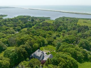 308 South Road, Chilmark, MA 02535