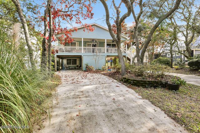 302 SE 79th Street, Oak Island, NC 28465