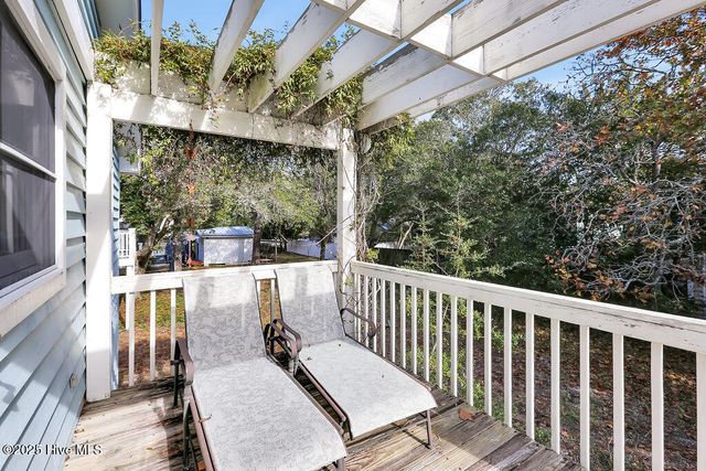 302 SE 79th Street, Oak Island, NC 28465