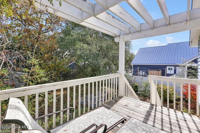 302 SE 79th Street, Oak Island, NC 28465
