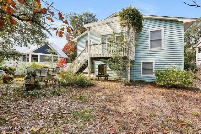 302 SE 79th Street, Oak Island, NC 28465