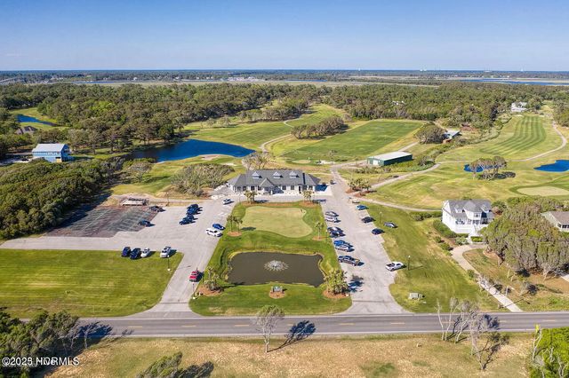302 SE 79th Street, Oak Island, NC 28465