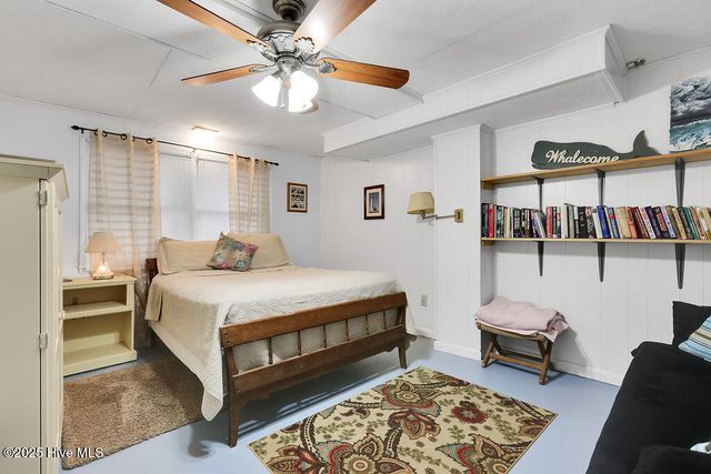 302 SE 79th Street, Oak Island, NC 28465