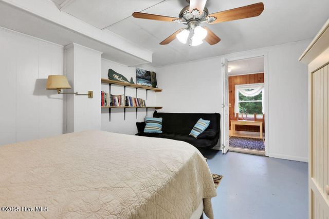 302 SE 79th Street, Oak Island, NC 28465