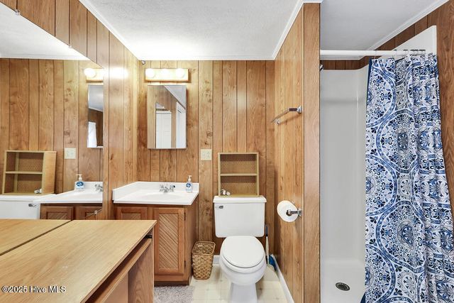 302 SE 79th Street, Oak Island, NC 28465