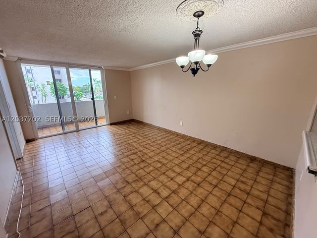 10000 NW 80th Ct 2361, Hialeah Gardens, FL 33016