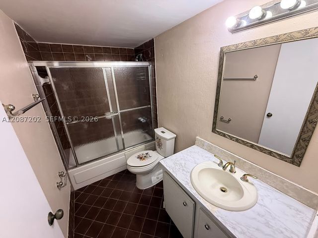 10000 NW 80th Ct 2361, Hialeah Gardens, FL 33016