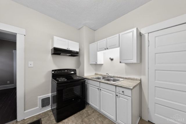 926 Delaware Avenue, Middletown, OH 45044