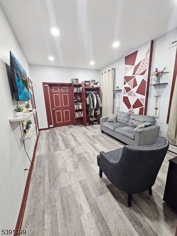 367 Morris Ave 3, Newark City, NJ 07103