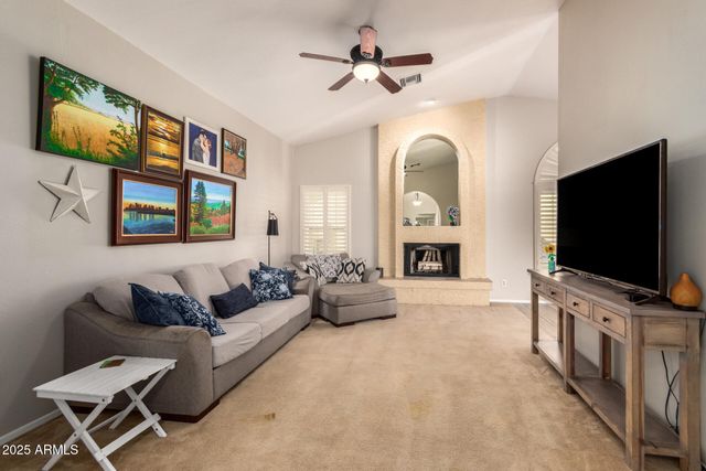 740 W SARAGOSA Street, Chandler, AZ 85225