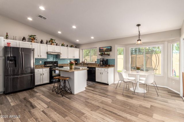 740 W SARAGOSA Street, Chandler, AZ 85225